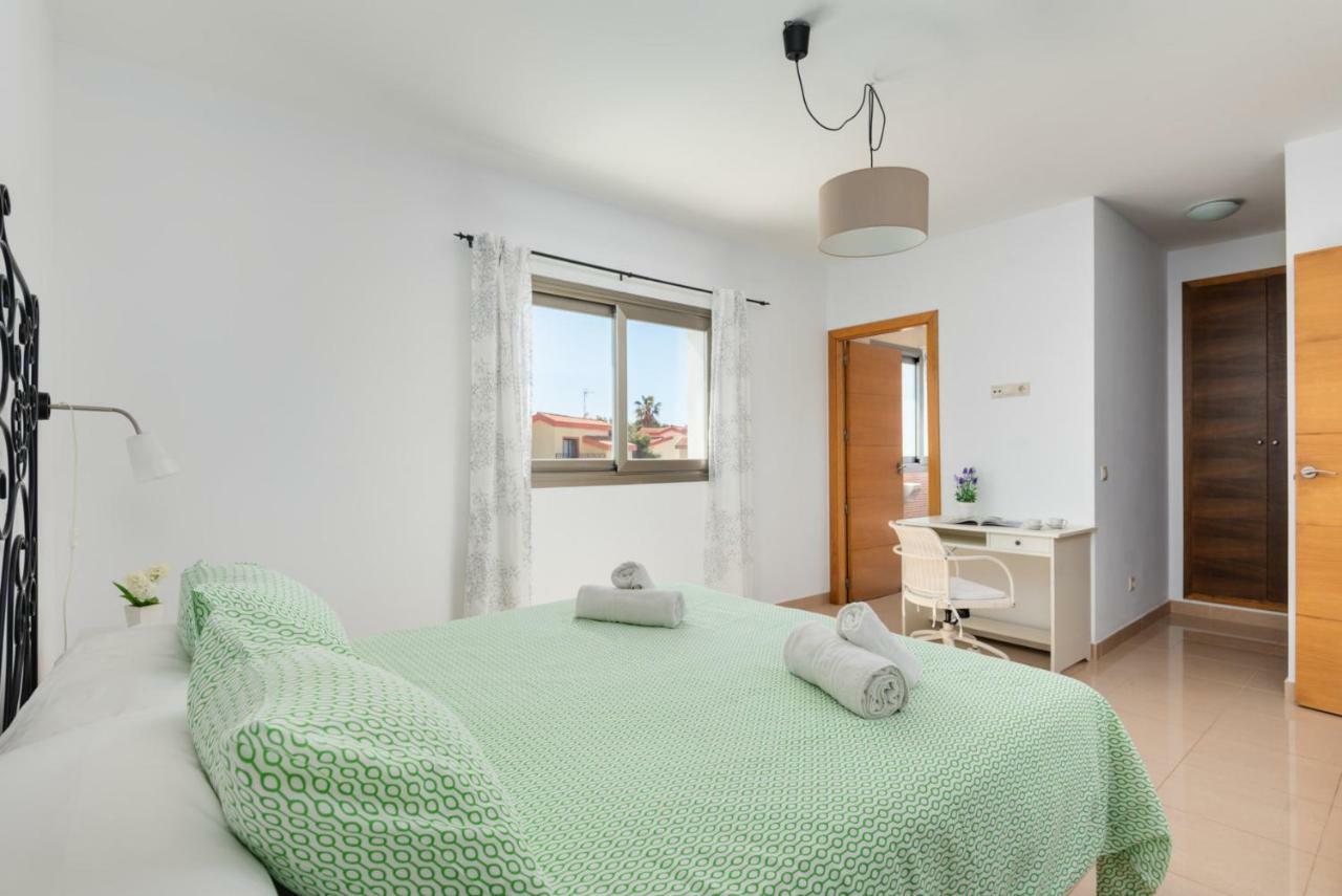 Villa Perez Cala'N Bosch  Exteriör bild